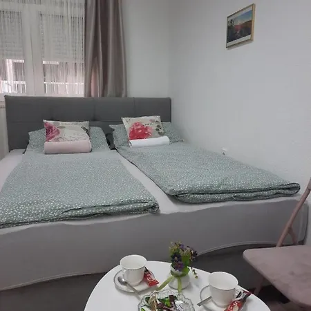 Apartman Square *