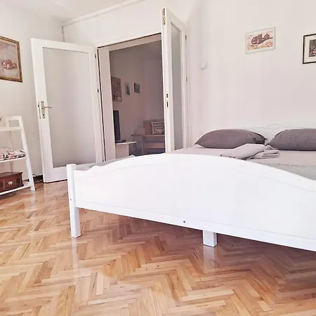 Apartman Square