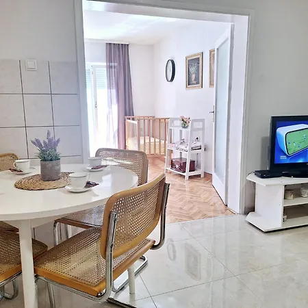 Square Apartman *