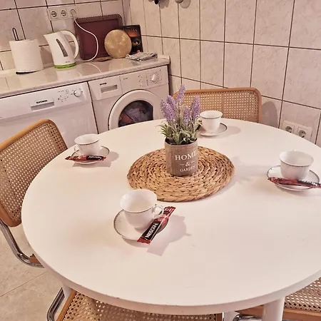 Square Apartman *