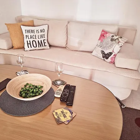 Square Apartman *