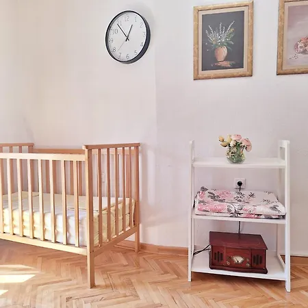 Square Apartman *